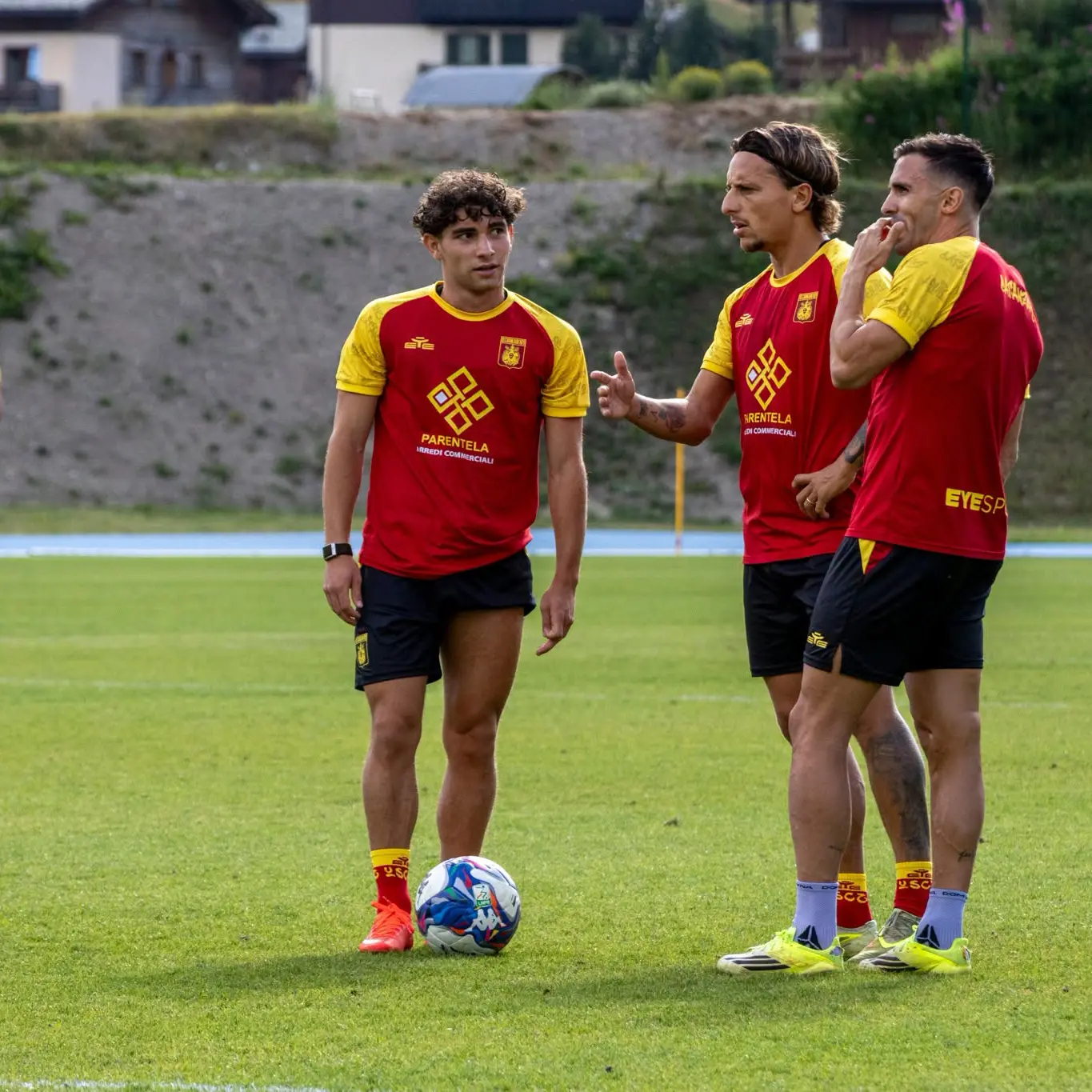 Catanzaro, parte il conto alla rovescia per la Serie B: Gorgone prepara il debutto di Vicenza\n