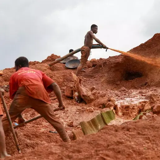 Almeno 100 morti nel crollo di una miniera d'oro in Repubblica Centrafricana\n\u00A0\n