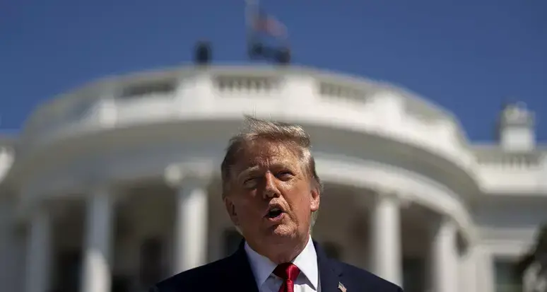 Trump alza la pressione sull’Iran: «Isolamento senza precedenti contro Teheran»\n
