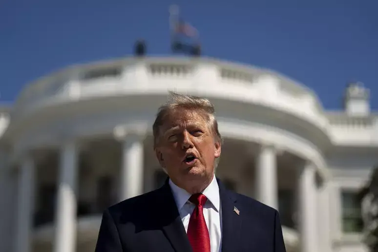 Trump alza la pressione sull’Iran: «Isolamento senza precedenti contro Teheran»\n