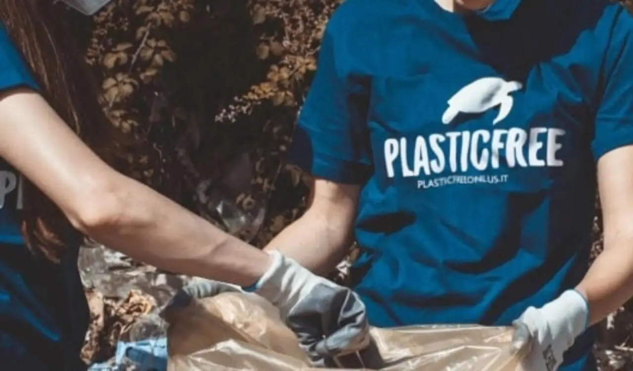 Il 22 agosto Plastic Free torna in azione a Palmi in contrada Scinà\n