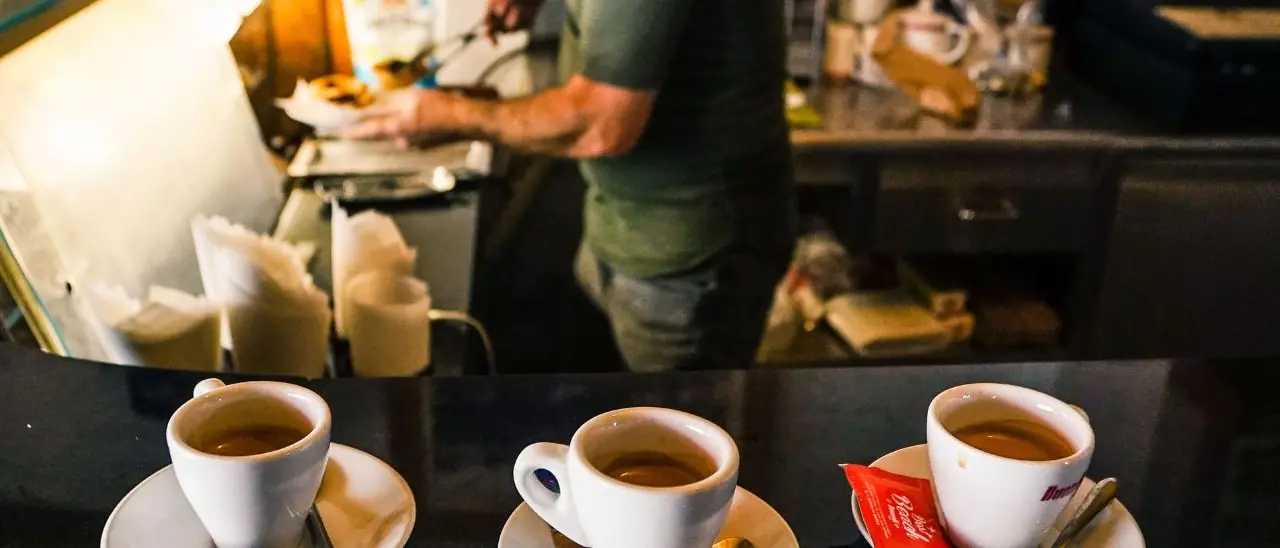 L’espresso al bar è sempre più caro: a Bolzano il record di 1,51 euro, Catanzaro e Messina le più economiche\n