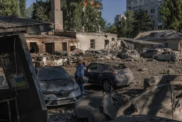 Ucraina, raid russo su Kiev nella notte: 13 morti e 40 feriti, allerta in Polonia e Romania\n