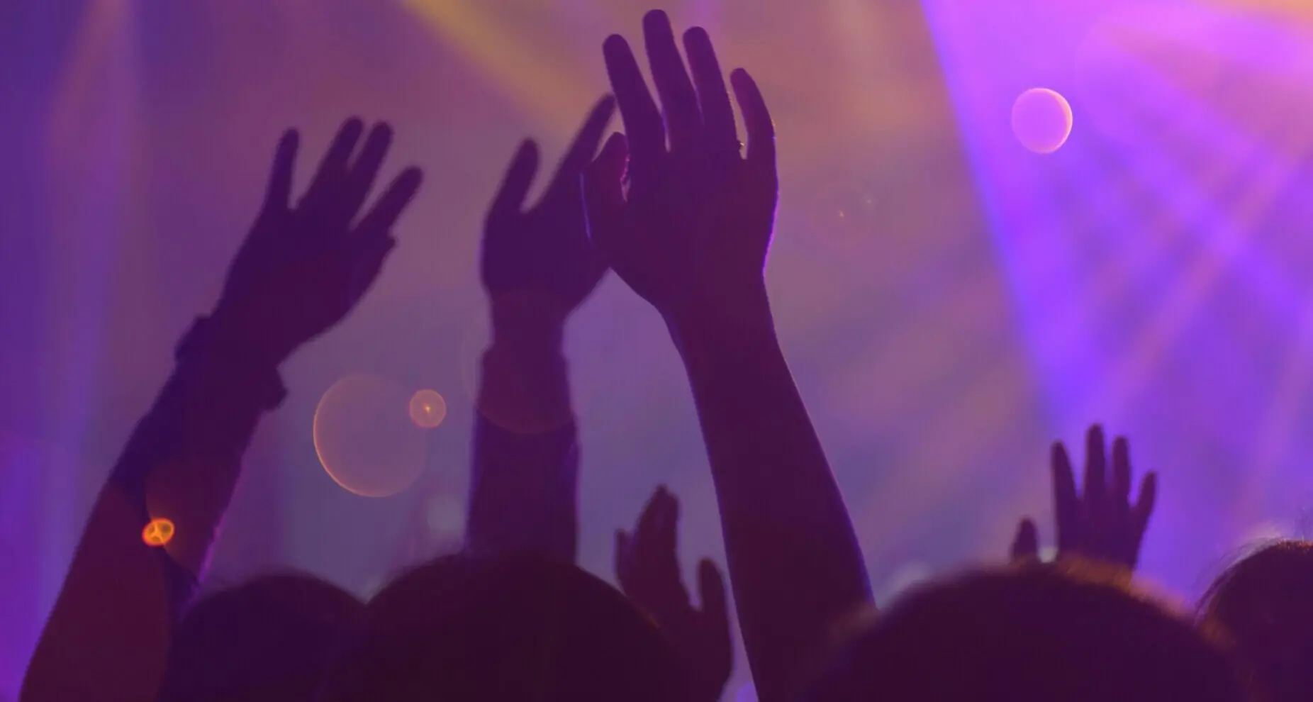 Un altro weekend senza programmi? Tra festival, concerti e notti d’estate c’è solo da scegliere\n