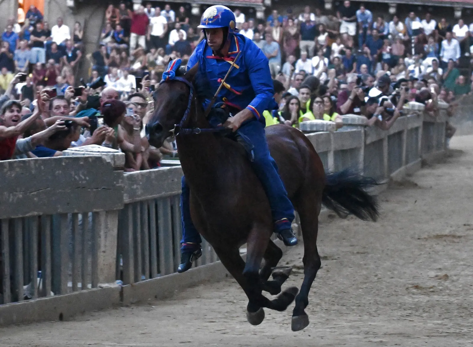 Il Palio di Siena e il diritto della tradizione: quando il passato non basta più\n