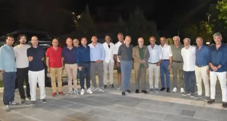 Radio Brutium, a Paravati torna a suonare la storia: dopo 50 anni la rinascita dell’emittente\n