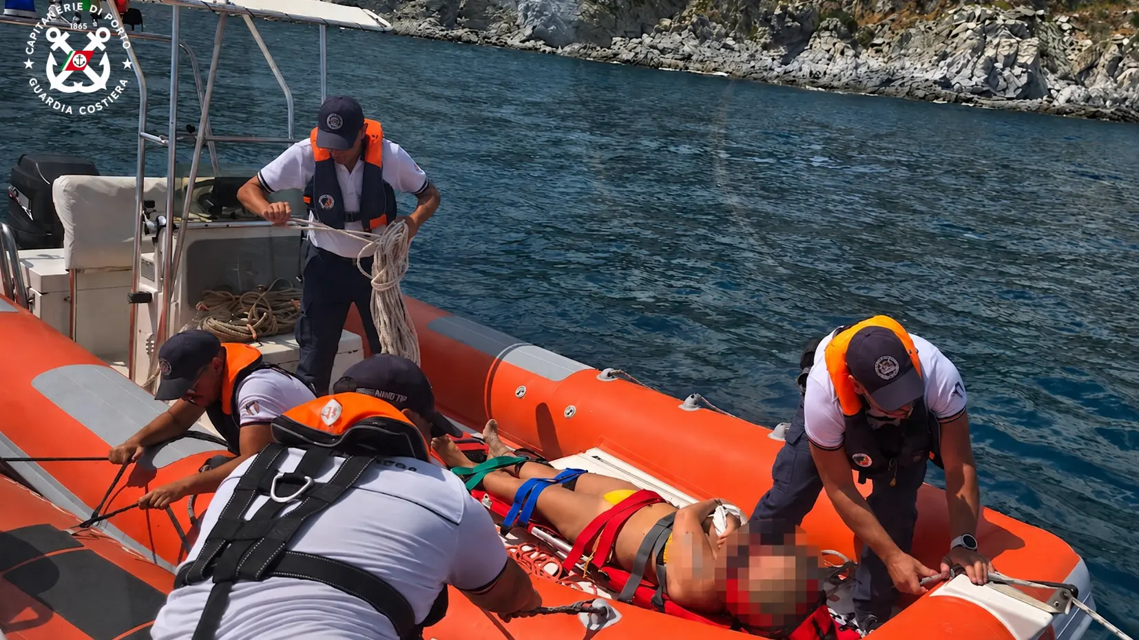 <p>Turista ferita tra gli scogli a Copanello</p>\\n