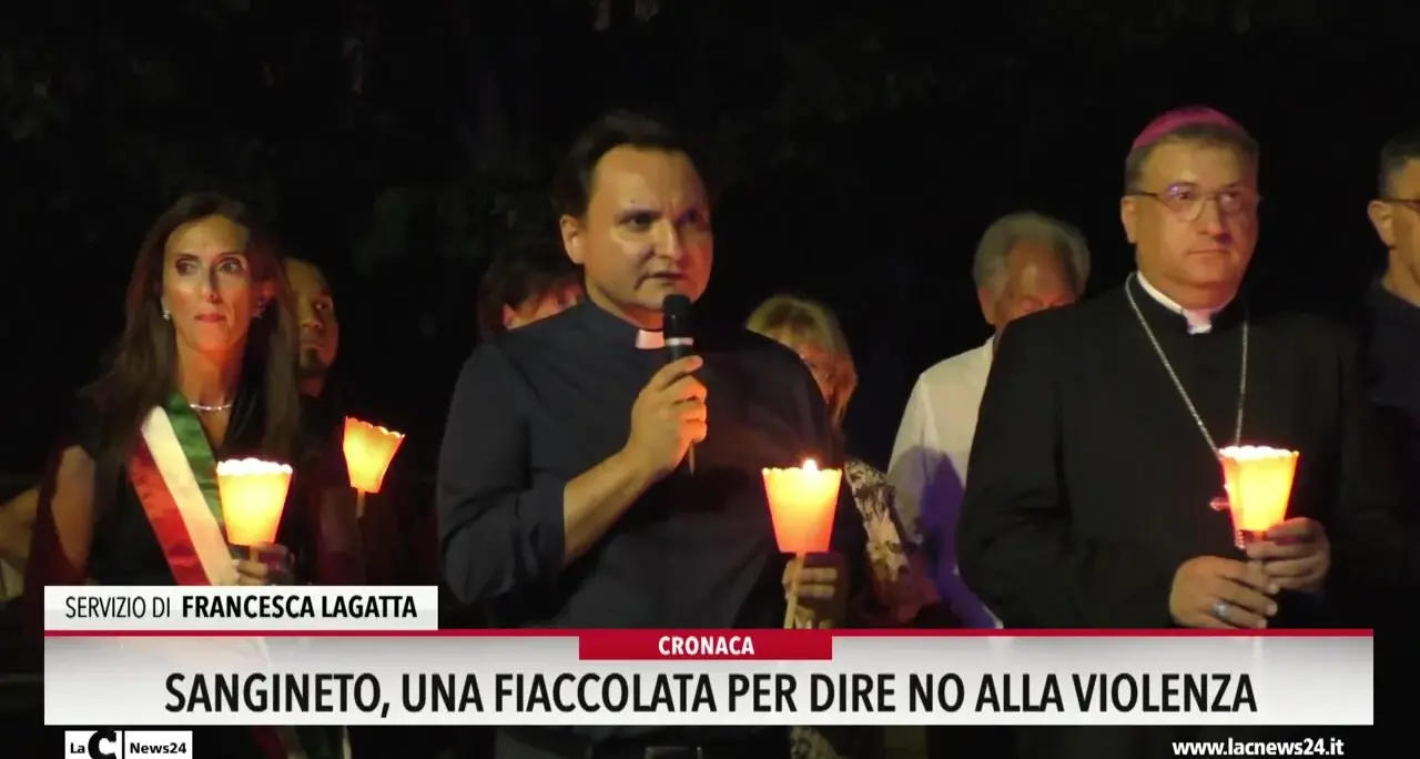 Sangineto, una fiaccolata per dire no alla violenza
