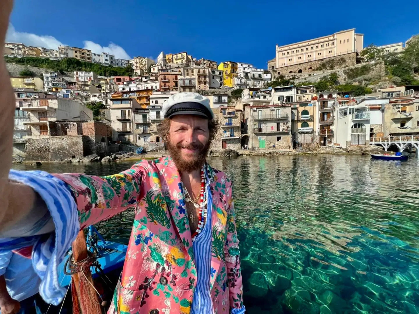 Jovanotti in Calabria, treni speciali per il concerto di Catanzaro\n