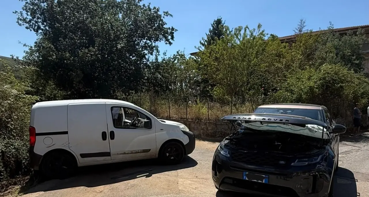 Incidente tra Spilinga e Ricadi, scontro tra due auto: tanta paura ma passeggeri illesi\n