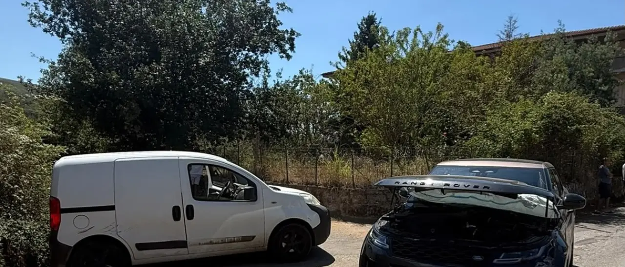 Incidente tra Spilinga e Ricadi, scontro tra due auto: tanta paura ma passeggeri illesi\n