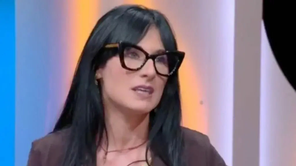<p>ANgela Taccia</p>\\n