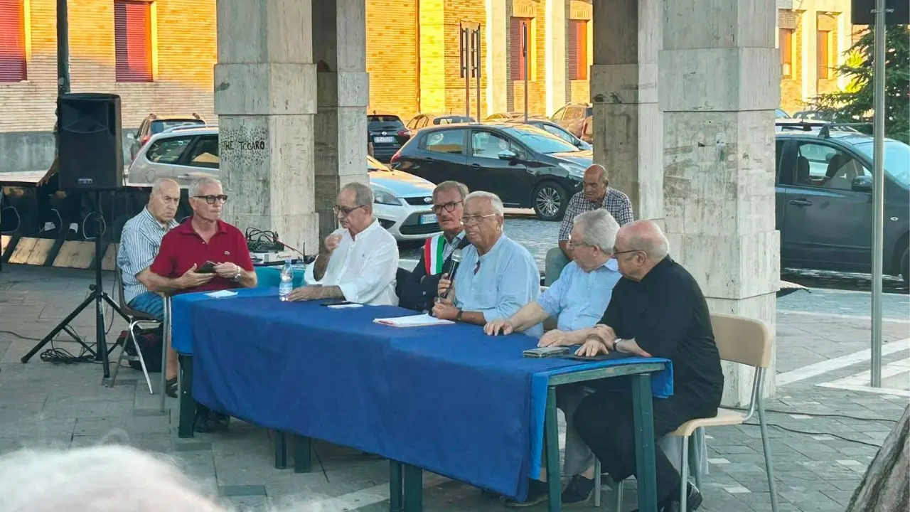 Vibo Valentia rende omaggio a Michele Aiello: una via per ricordare il docente e politico che amava la sua terra\n