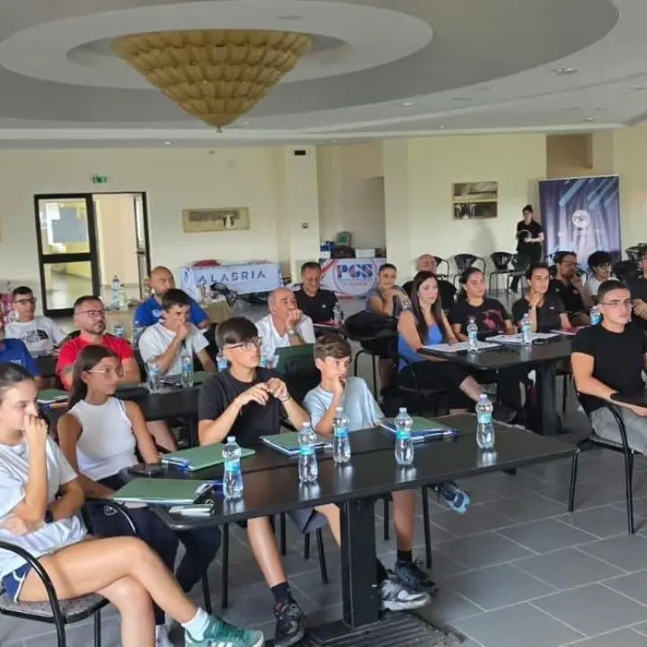 Camigliatello, allenatori e animatori a scuola con PGS Calabria: sport, tecnica e valori\n
