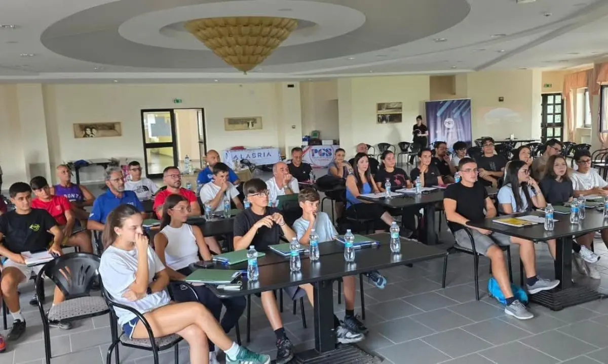 Camigliatello, allenatori e animatori a scuola con PGS Calabria: sport, tecnica e valori\n