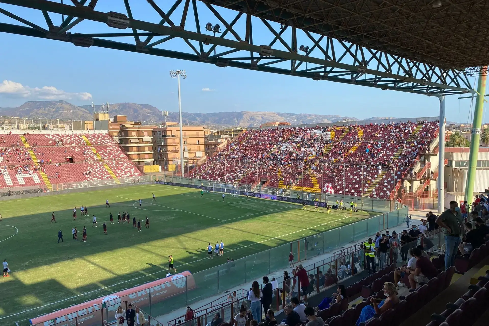 \"Festa Amaranto\", il popolo reggino si stringe attorno ai propri colori\n
