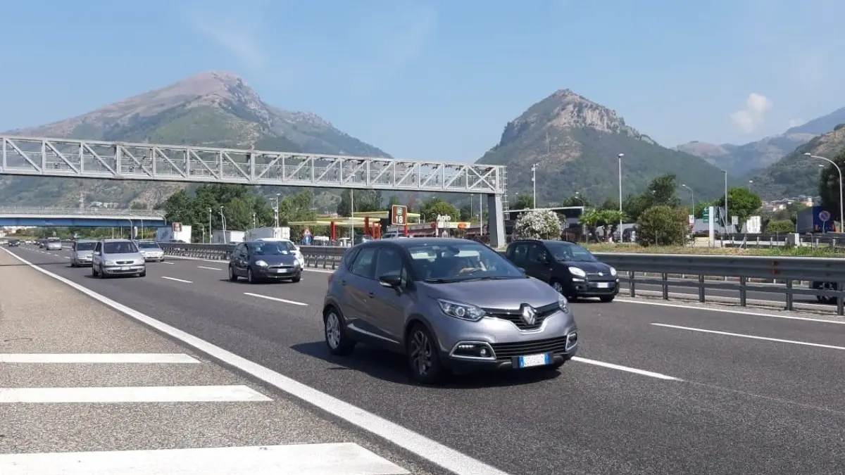 <p>Traffico sull&rsquo;A2 in Calabria durante il fine settimana del controesodo estivo</p>\\n