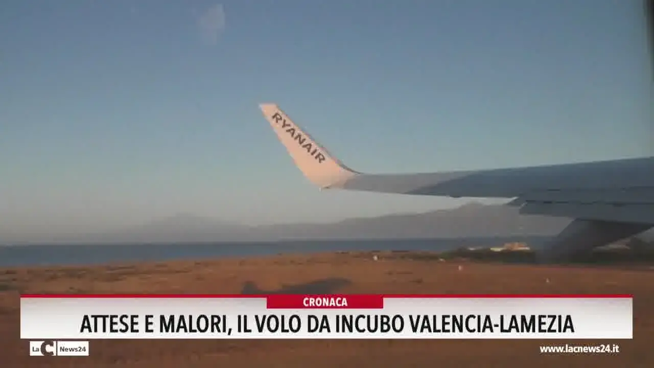 Attese e malori, il volo da incubo Valencia Lamezia