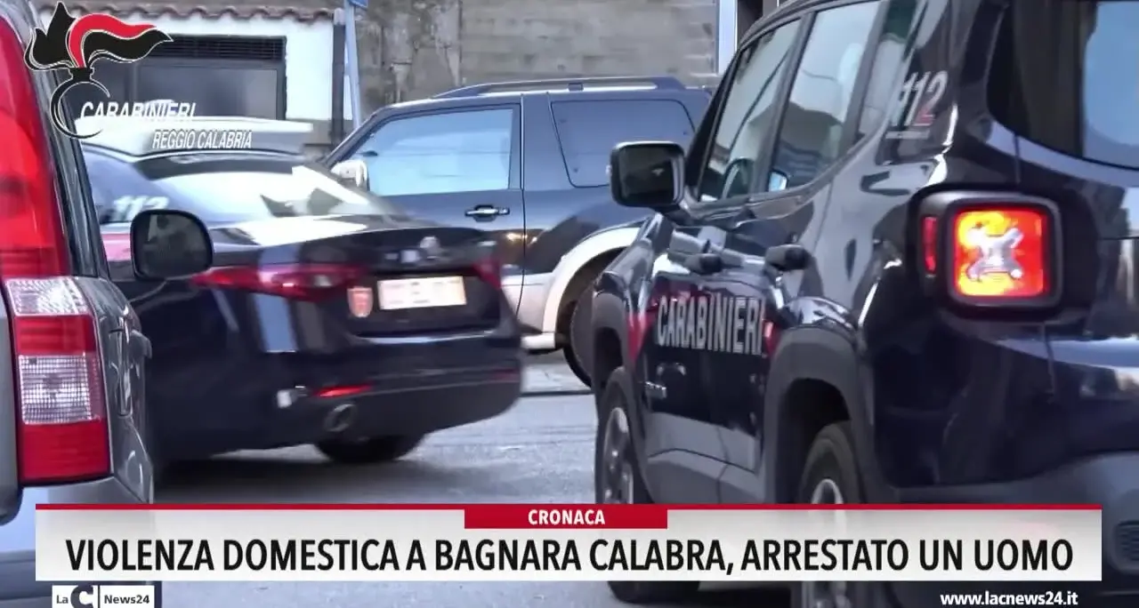Violenza domestica a Bagnara Calabra, arrestato un uomo