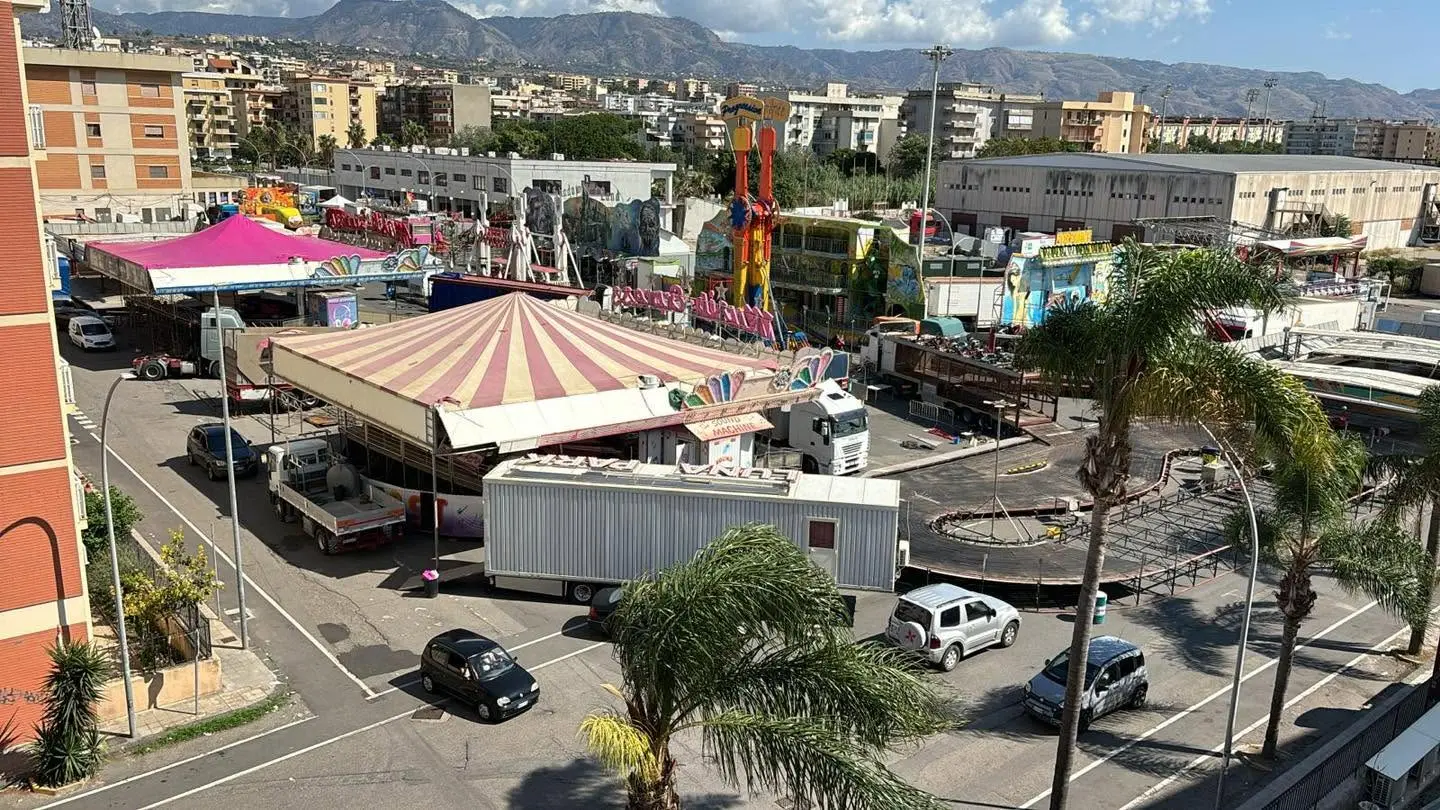 Giostre a Botteghelle per le Feste Mariane, i residenti chiedono lo stop a Cannizzaro: nel 2024 a contestare la scelta era l’opposizione di centrodestra\n