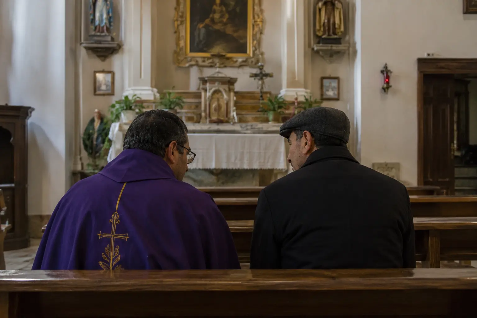 «Anche i mafiosi sono miei figli»: don Rosario Morrone e la pastorale del dialogo oltre la trincea dell'omertà\n