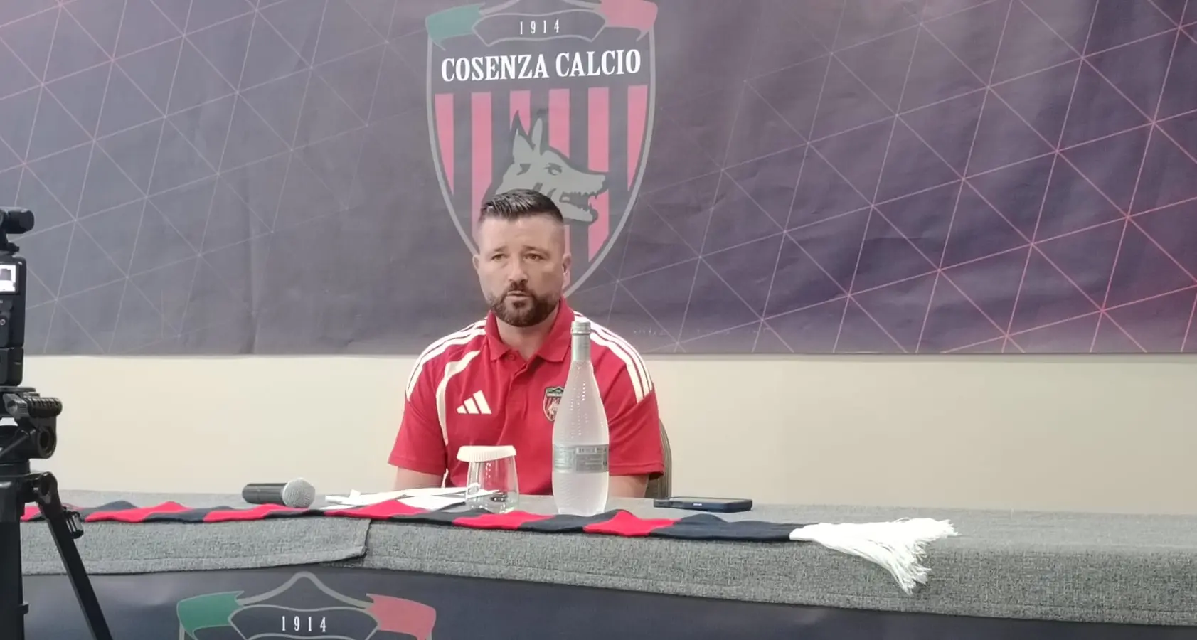 Cosenza, Coppitelli: «Siamo incompleti. E’ il momento di tirare una riga»