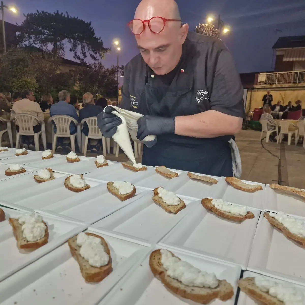 Chef Filippo Cogliandro racconta Terranova Sappo Minulio attraverso la sua Prugna: la storia di un territorio in tre piatti\n
