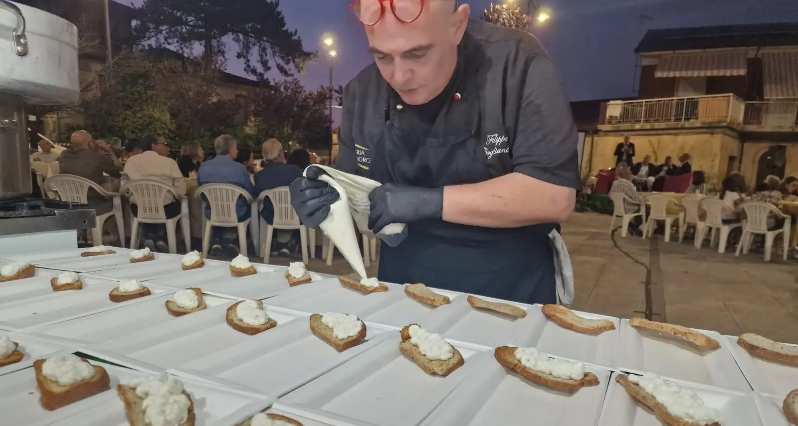 Chef Filippo Cogliandro racconta Terranova Sappo Minulio attraverso la sua Prugna: la storia di un territorio in tre piatti\n