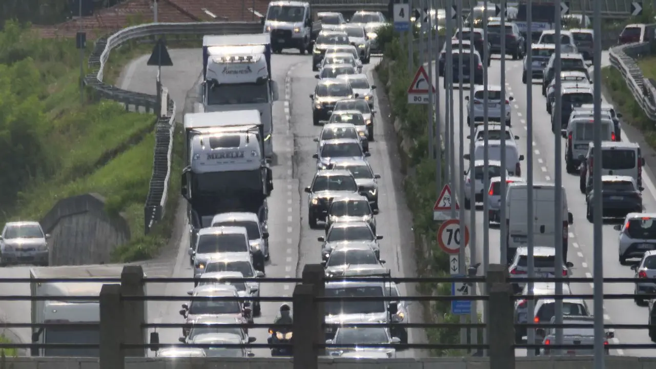 Il rientro costa caro, tra benzina e pedaggio Reggio Calabria-Milano può costare 230 euro\n
