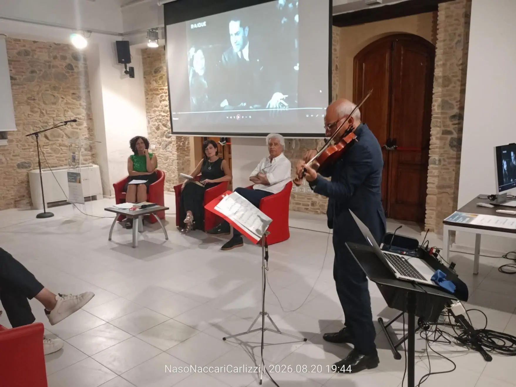 Terranova Sappo Minulio, presentato il libro di Mimmo Gangemi\n