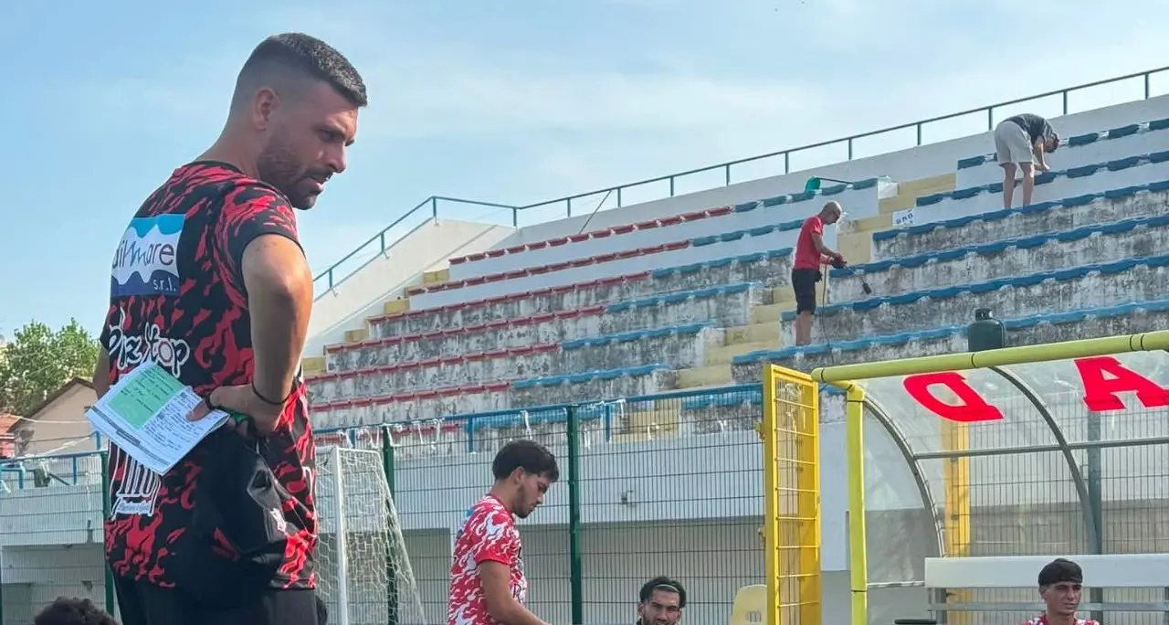 Serie D, domani l'esordio in Coppa Italia per il Praiatortora. Viscardi: «Brindisi avversario forte, ma giochiamo per vincere»\n