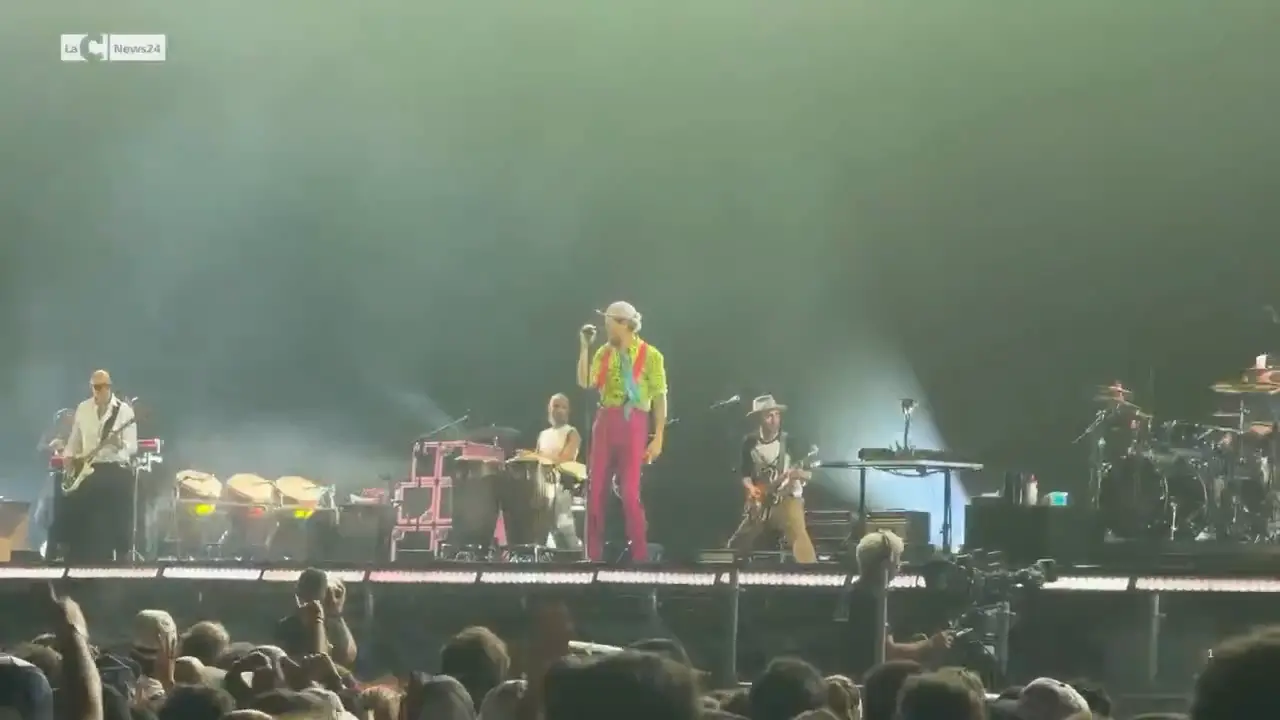 Jovanotti accende la Calabria Music Arena a Catanzaro