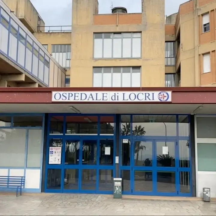 Caos al Pronto Soccorso di Locri: pazienti in attesa da ore: intervengono i Carabinieri\n