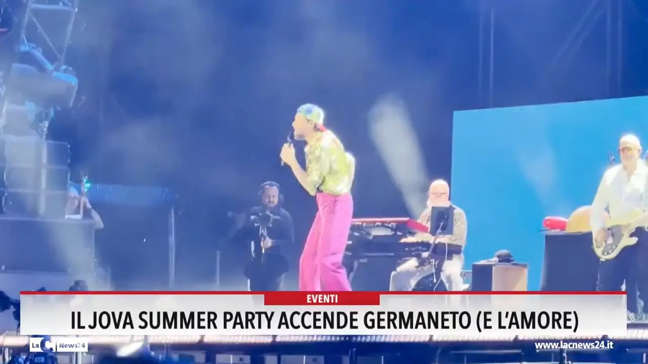 Il Jova Summer party accende Germaneto e l'amore