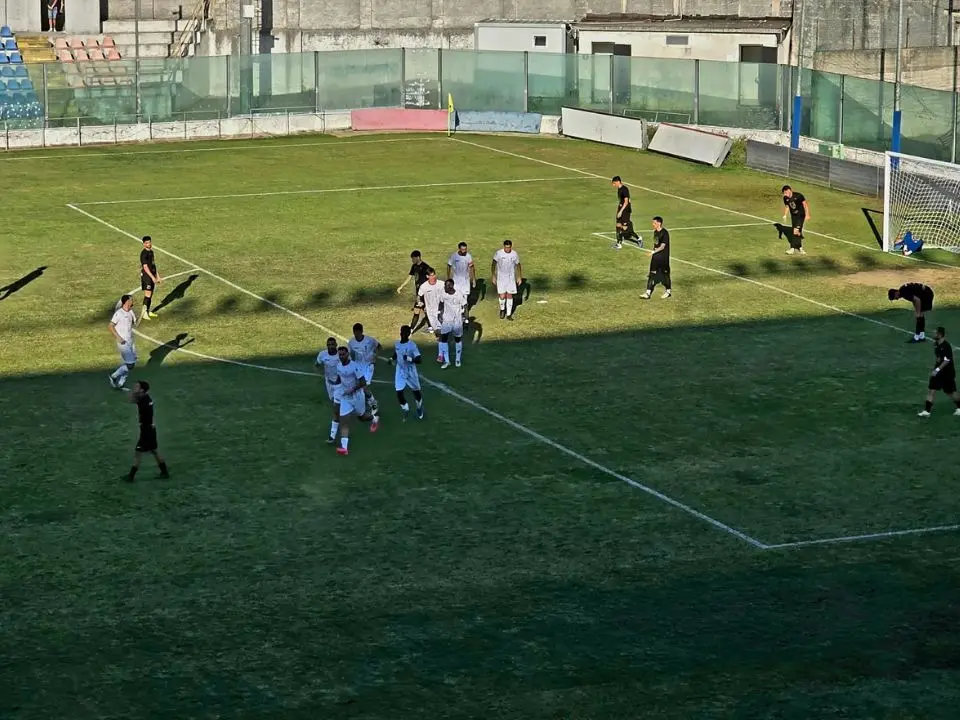 Vibonese, esordio amaro in Coppa Italia: l’Avola passa ai rigori dopo un 2-2 da brividi