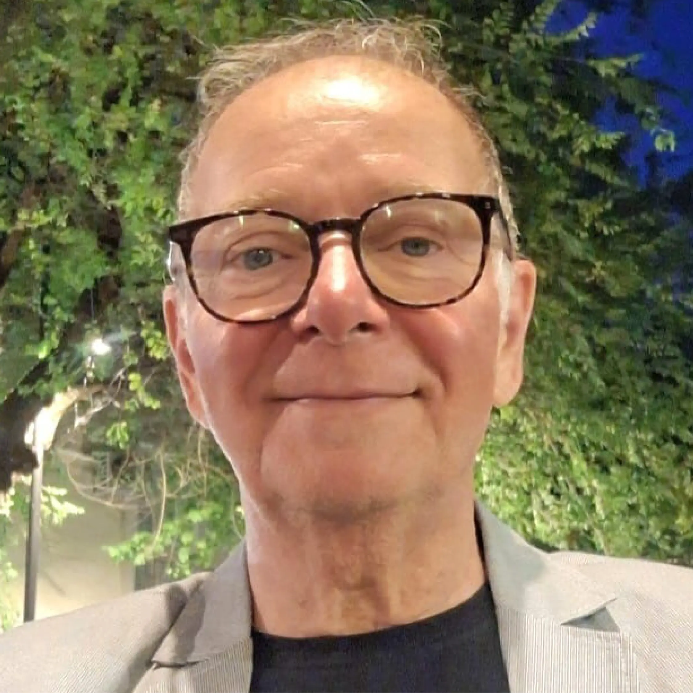 Forza Italia perde ancora pezzi, l’ex sindaco di Cassano Roberto Senise dice sì a Vannacci: «Con lui una nuova prospettiva»\n