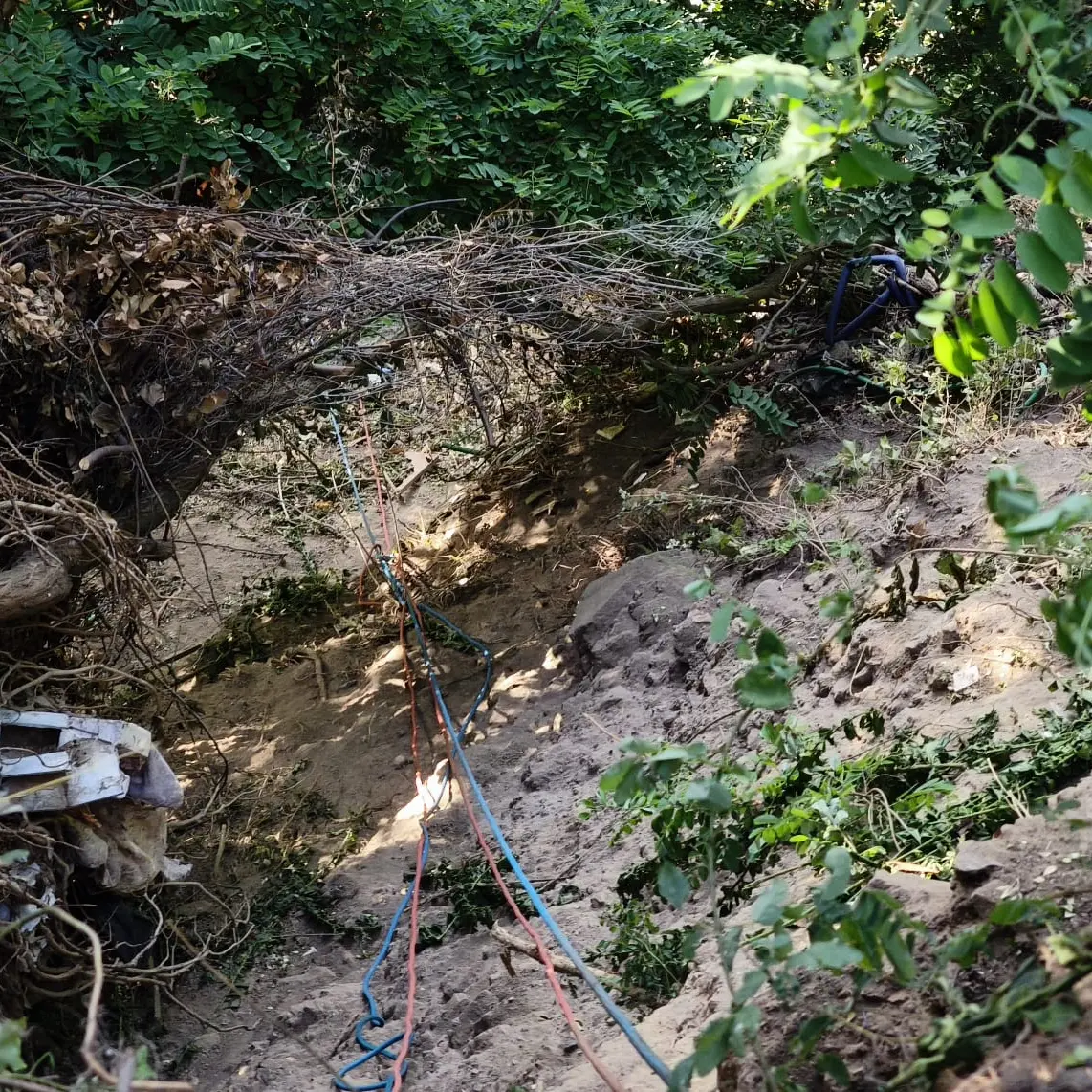 Precipitano in un dirupo di 15 metri: muore un 25enne a Santo Stefano in Aspromonte, ferito un amico\n