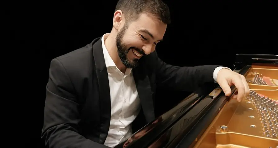 Costa degli dei International music festival: a Nicotera il pianista Giuseppe D’Aloi con il recital Paesaggi dell’anima\n