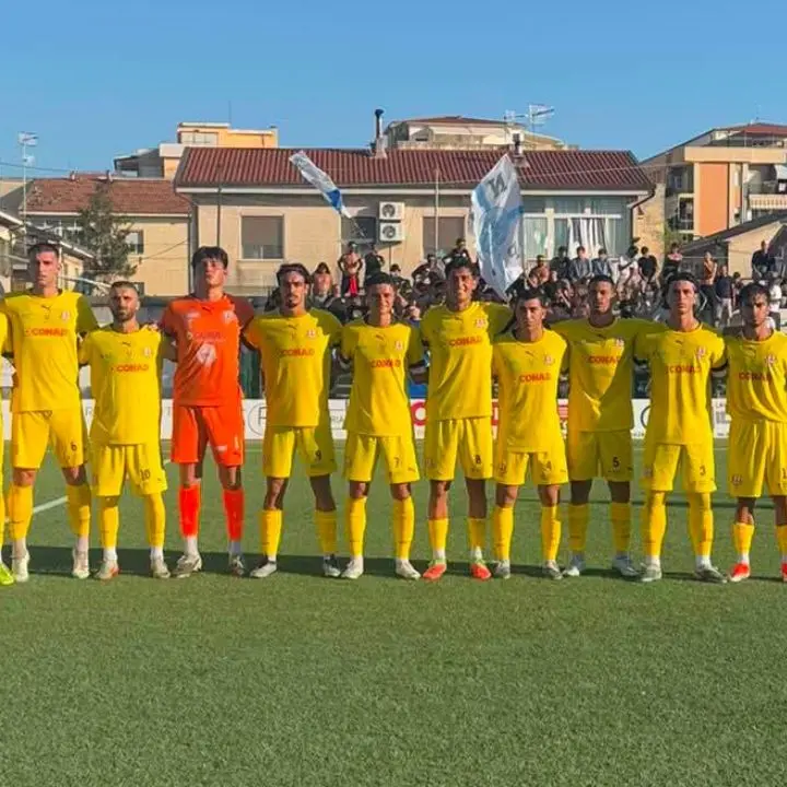 Coppa Italia (Serie D): esordio da sogno per il Praiatortora, Vibonese beffata ai calci di rigore\n\n\n
