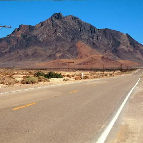 California, turista francese muore nella Death Valley: bloccato con l'auto nel fango a 47 gradi, aveva cercato aiuto\n