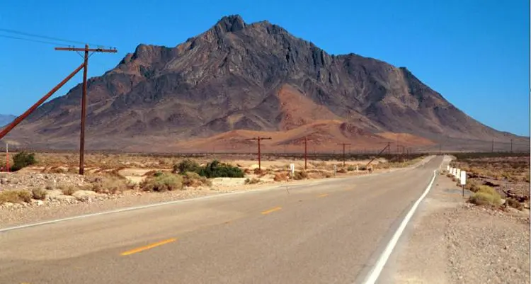 California, turista francese muore nella Death Valley: bloccato con l'auto nel fango a 47 gradi, aveva cercato aiuto\n