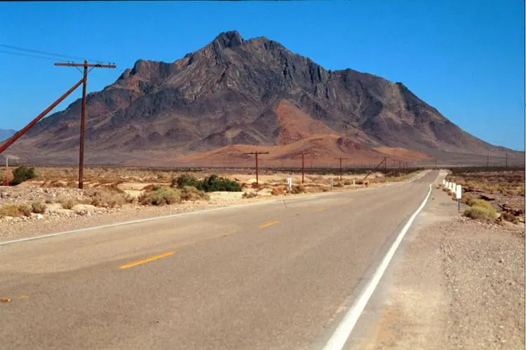 California, turista francese muore nella Death Valley: bloccato con l'auto nel fango a 47 gradi, aveva cercato aiuto\n