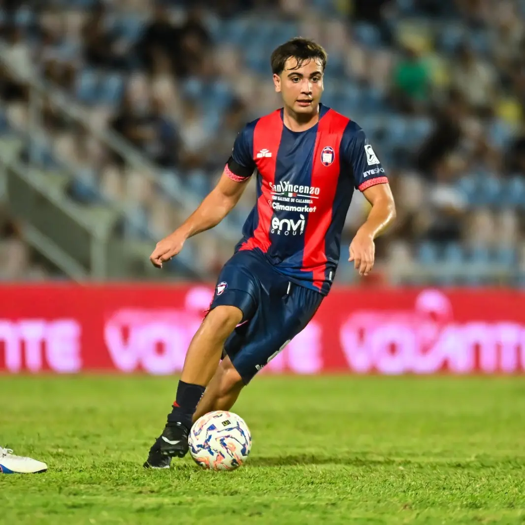 Esordio amaro per il Crotone, il Foggia passa allo Scida: finisce 0-1\n