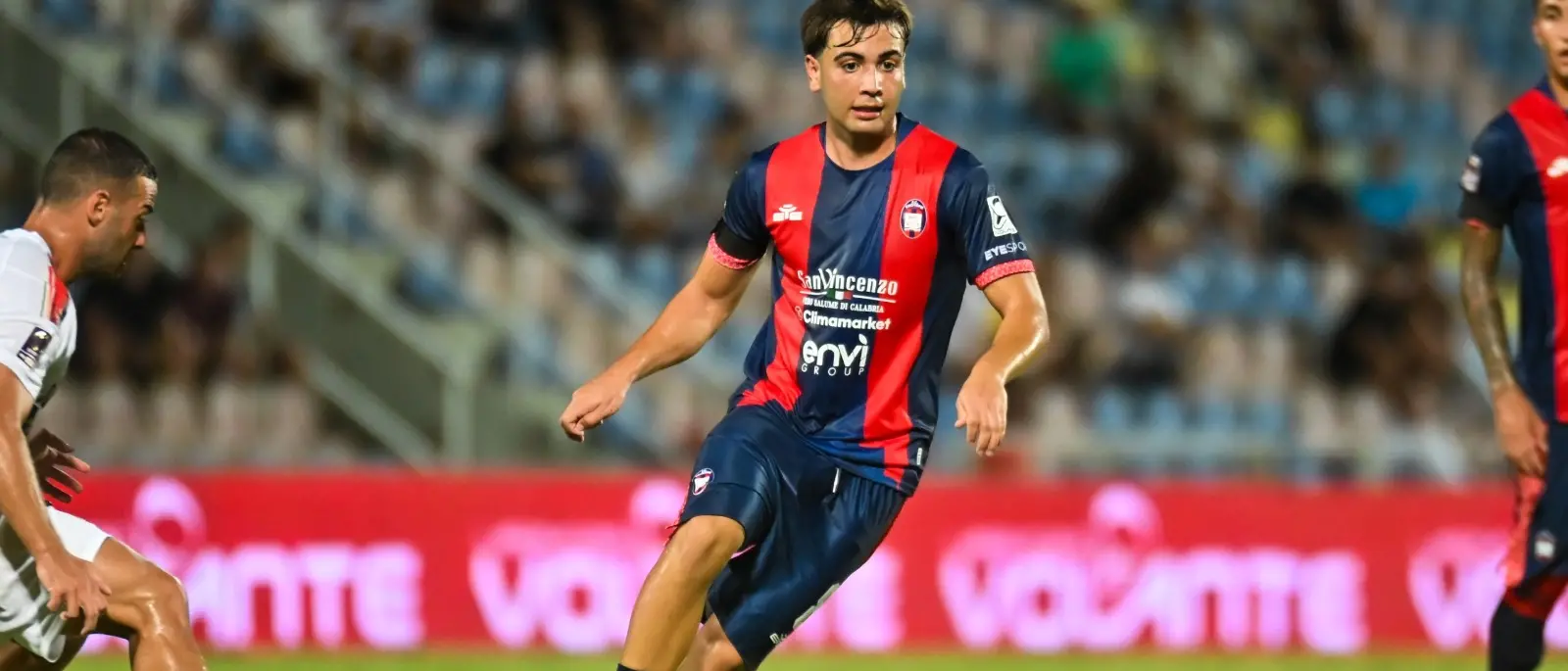 Esordio amaro per il Crotone, il Foggia passa allo Scida: finisce 0-1\n