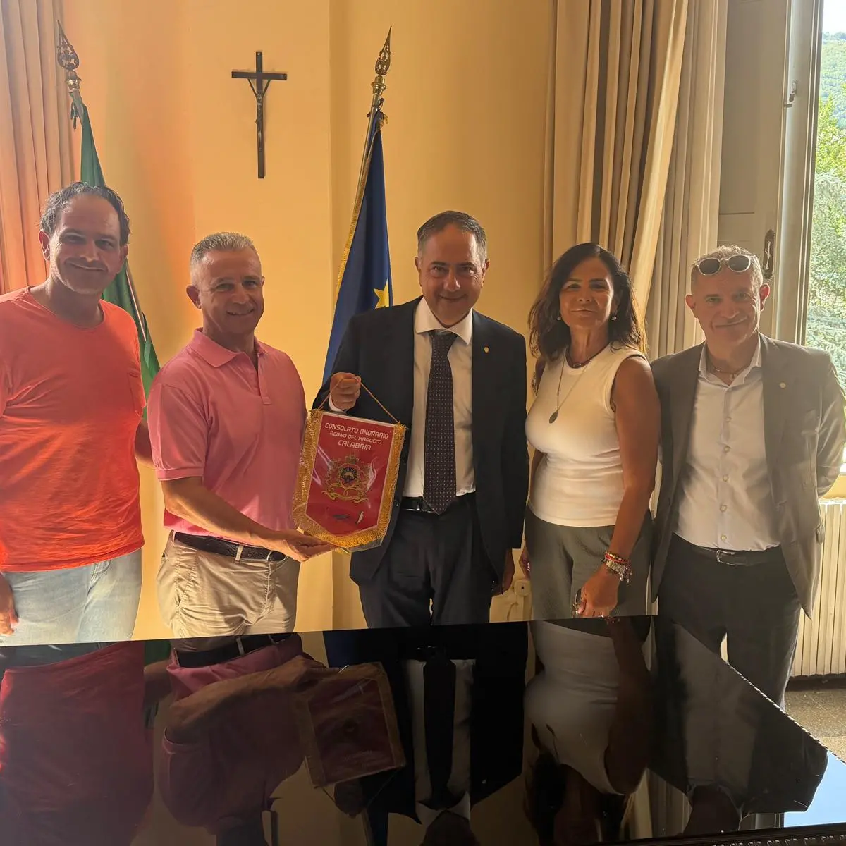 Palmi guarda al Marocco e apre un nuovo asse nel Mediterraneo: porti, cooperazione e integrazione al centro del confronto istituzionale\n