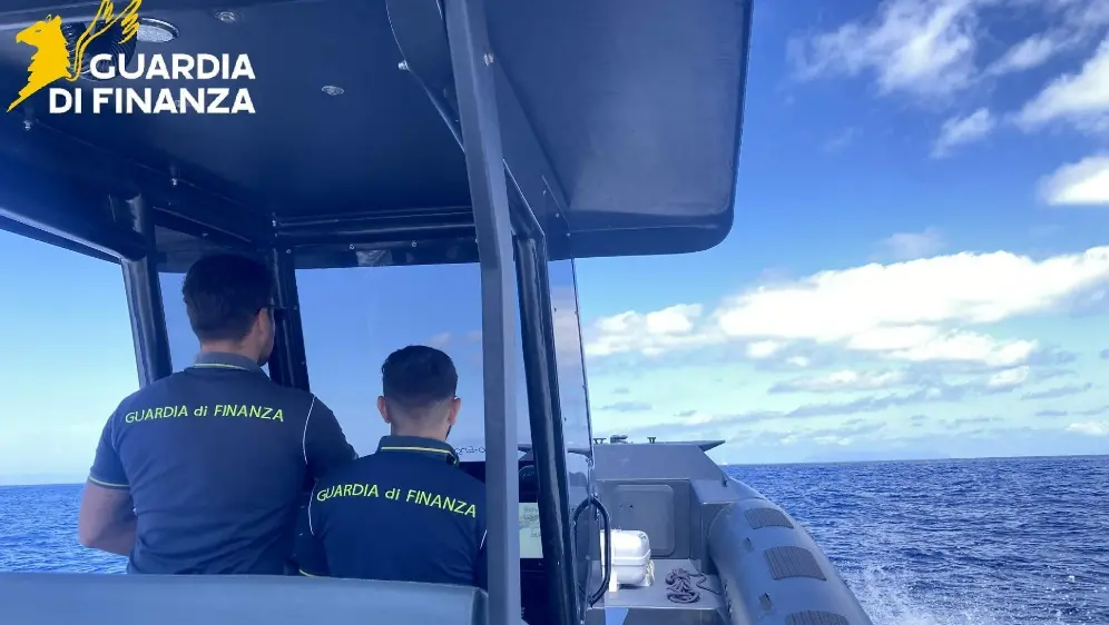 Sicurezza in mare e legalità, Provincia di Vibo e Guardia di Finanza spiegano il ruolo delle Fiamme gialle lungo le coste vibonesi\n