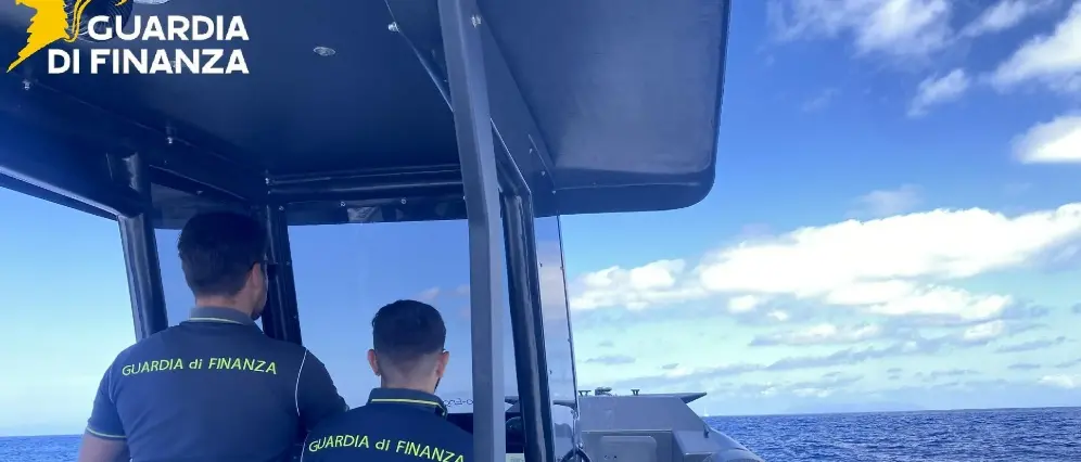 Sicurezza in mare e legalità, Provincia di Vibo e Guardia di Finanza spiegano il ruolo delle Fiamme gialle lungo le coste vibonesi\n