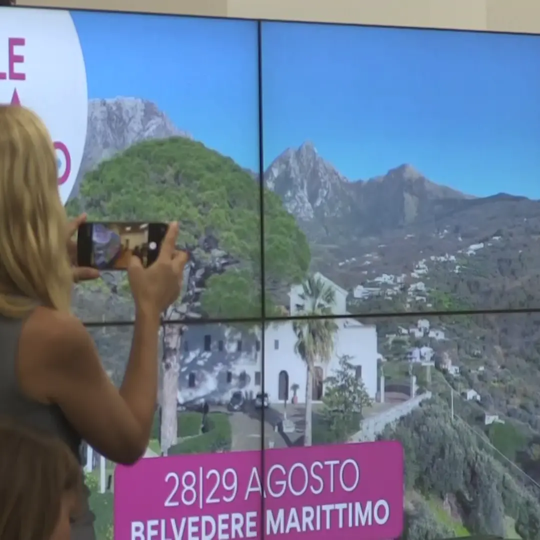 “Dalle mura al cielo”, alla Cittadella la presentazione dell’evento di Belvedere: «Così valorizziamo le nostre eccellenze»\n