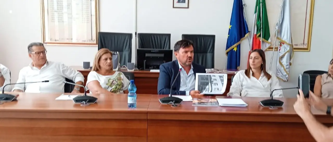 San Giovanni in Fiore, l'opposizione: «Pronti ad approvare il rendiconto». Il centrodestra contesta i conti di Barile\n