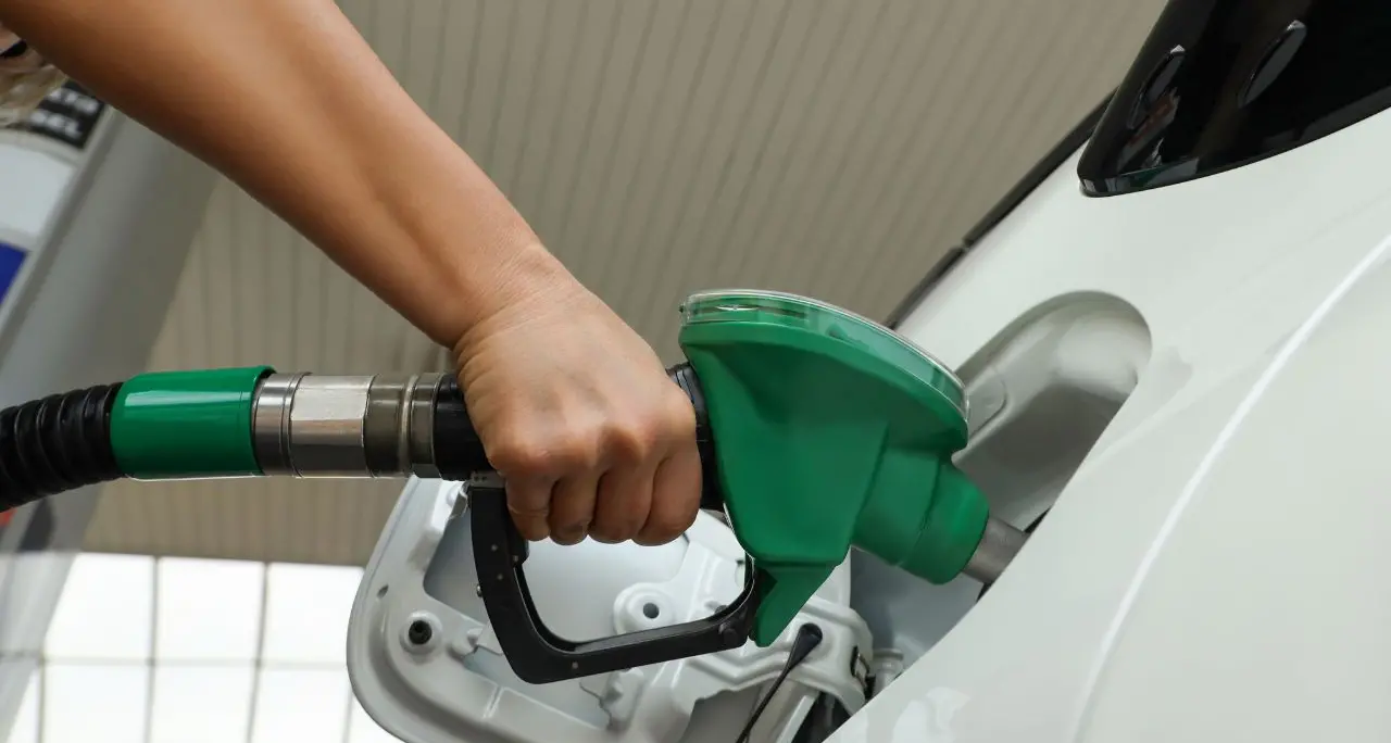 In un comune abruzzese la benzina la vende il Comune e costa quasi 30 centesimi in meno\n
